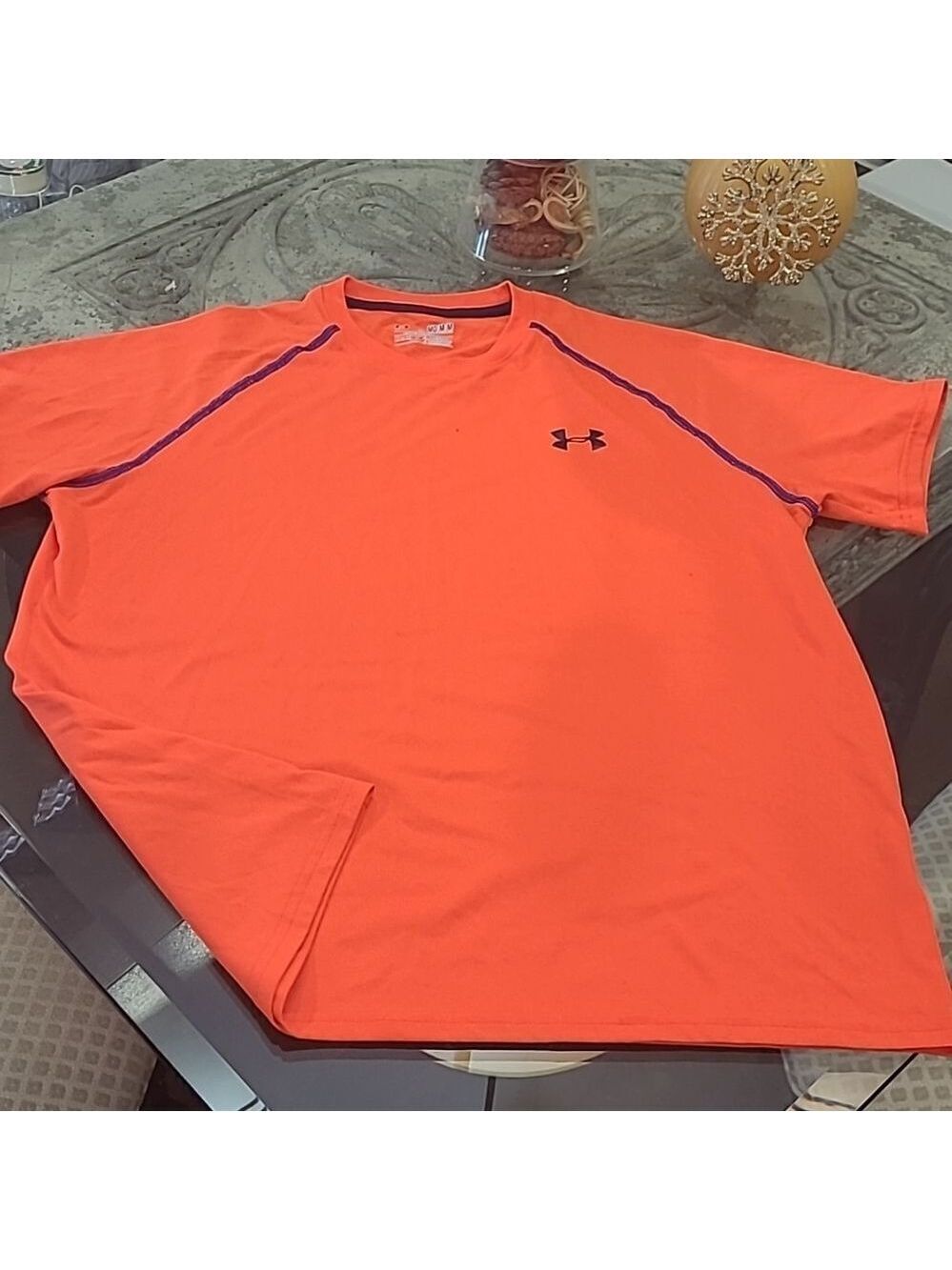 UNDER Armour Heat Gear Medium Athletic Shirt New